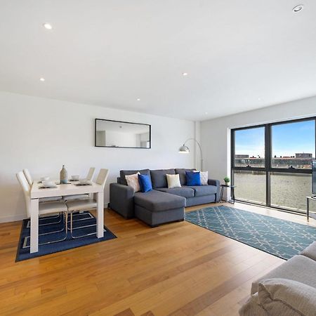 Host & Stay - Waterfront View Liverpool Buitenkant foto