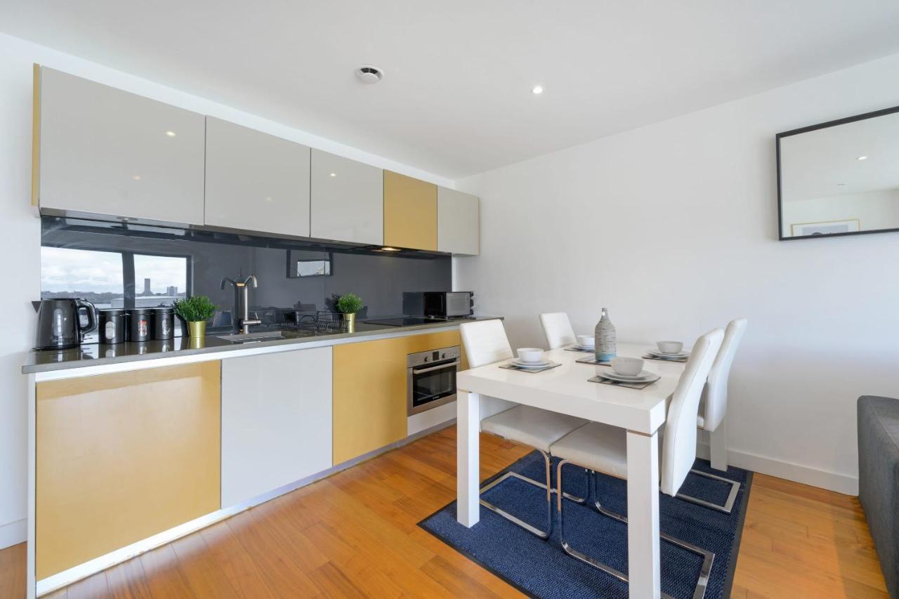 Host & Stay - Waterfront View Liverpool Buitenkant foto