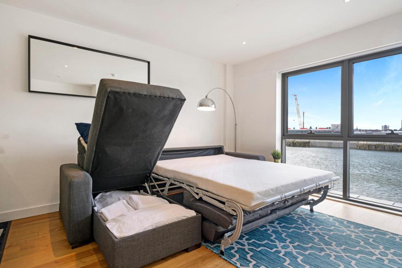 Host & Stay - Waterfront View Liverpool Buitenkant foto