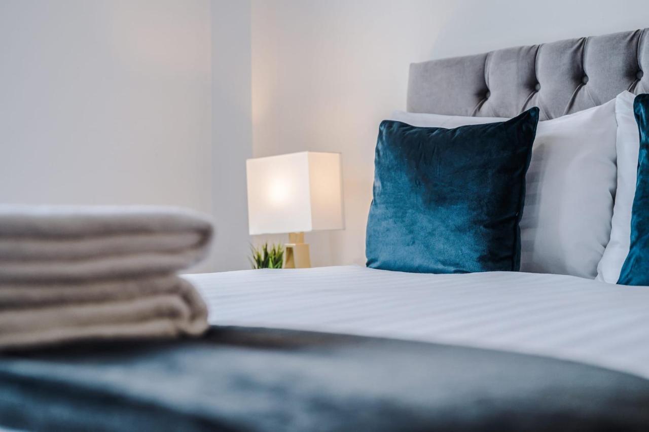 Host & Stay - Waterfront View Liverpool Buitenkant foto